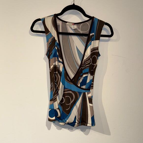 Blue and Brown V neck Top - Picture 3 of 5